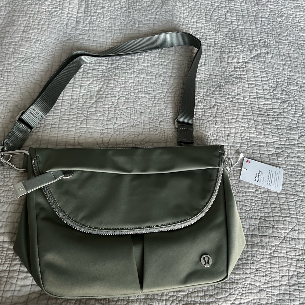 Lululemon Festival Bag 5L in Sage Grey